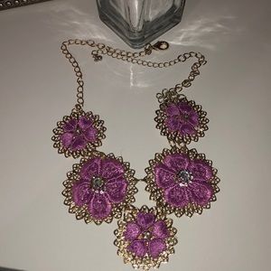 Statement necklace